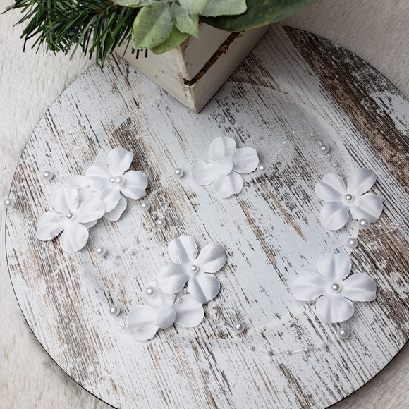White Flower Boho Hair Vine - Picture 2 of 7